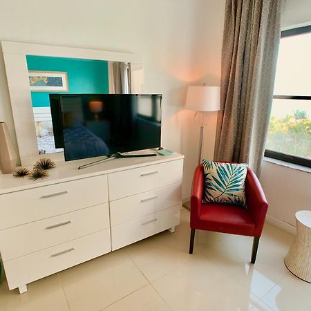 Directly On The Beach With Pool & Ocean View ميامي بيتش المظهر الخارجي الصورة