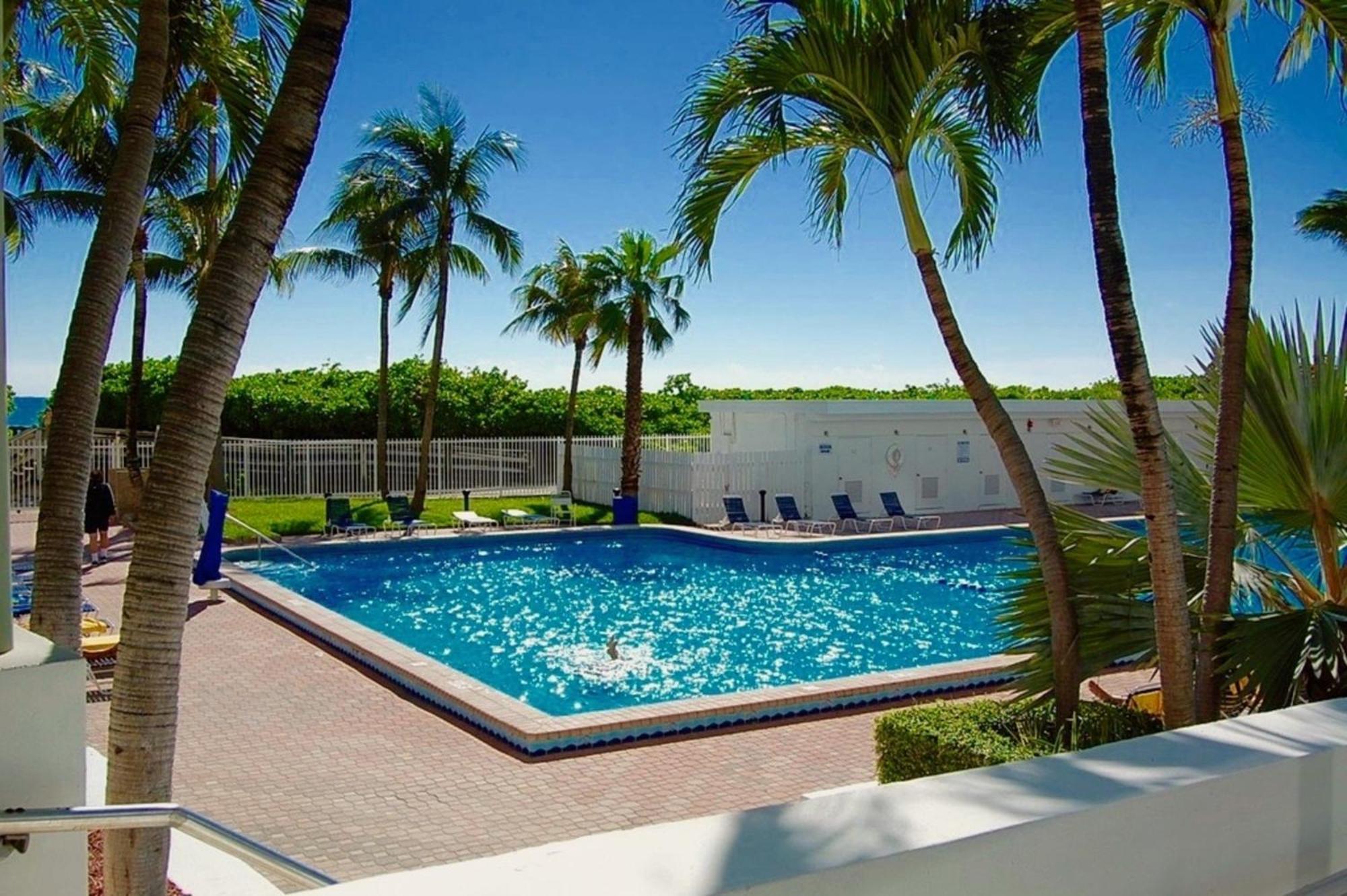 Directly On The Beach With Pool & Ocean View ميامي بيتش المظهر الخارجي الصورة